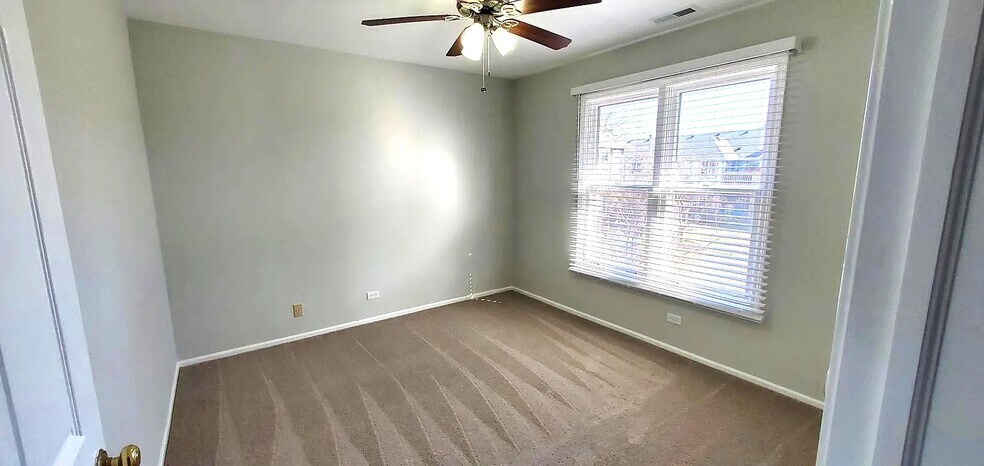 Building Photo - 1406 Clairmont Ct