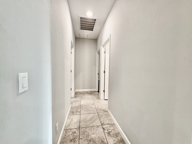 Building Photo - 9383 W Desert Bighorn Trail