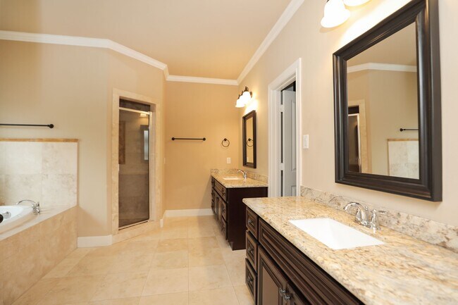 Building Photo - 11002 Upland Forest Dr