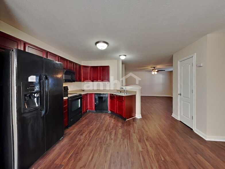 Building Photo - 681 Bridgebend Run