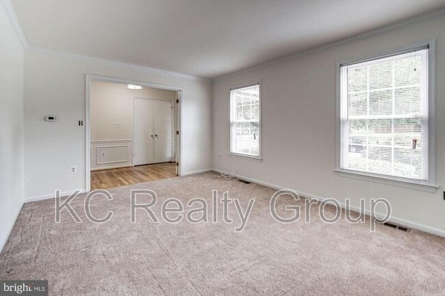 Building Photo - 13700 Pendleton St