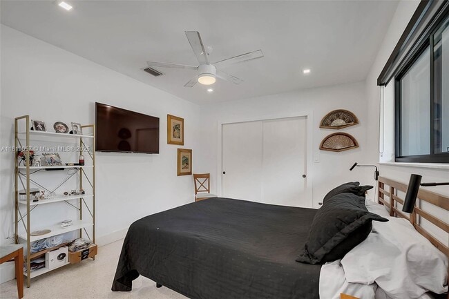 Building Photo - 6760 SW 144th St