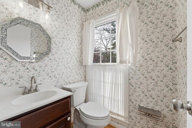 Building Photo - 2302 Tanglevale Dr