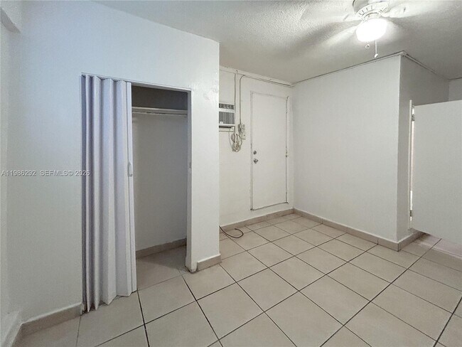 Building Photo - 1079 NW 112th Terrace