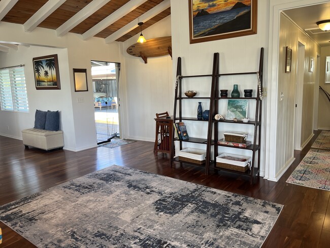 Building Photo - 372 Ilimalia Loop