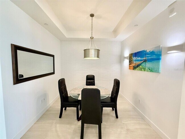 Building Photo - 301 Quay Cmn