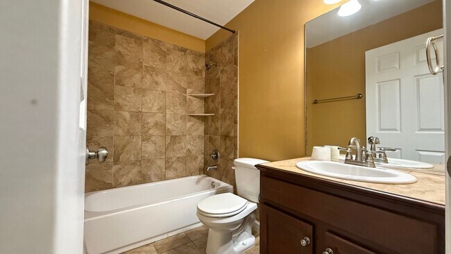 Building Photo - Two bedroom Two bathroom with shop/craft room