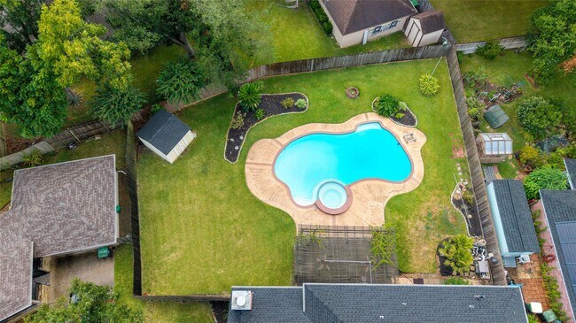 Building Photo - 3204 Farmers Field