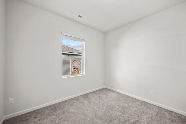 Building Photo - Beautiful New Construction!