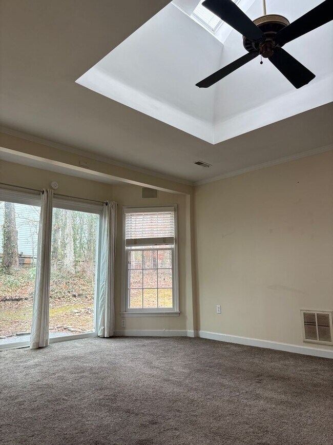 Building Photo - Charming Ranch Home in Matthews