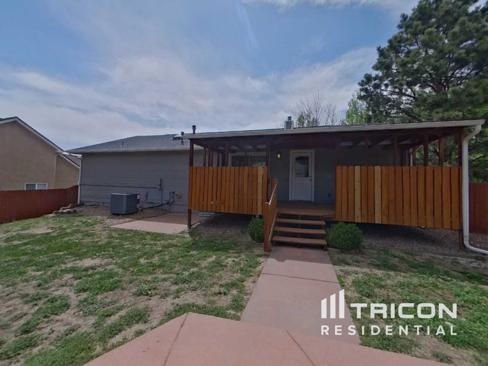 Building Photo - 441 Valley Hi Cir