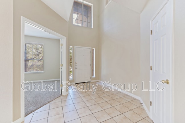 Building Photo - 20418 Cliff Park Ln
