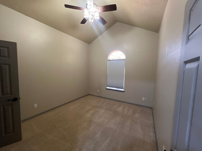 Building Photo - 3709 Benjamin Davis Dr
