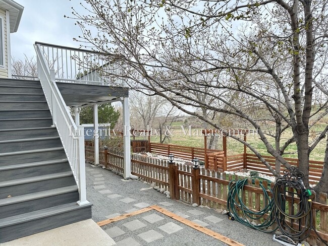 Building Photo - 7402 Eagle Rock Dr
