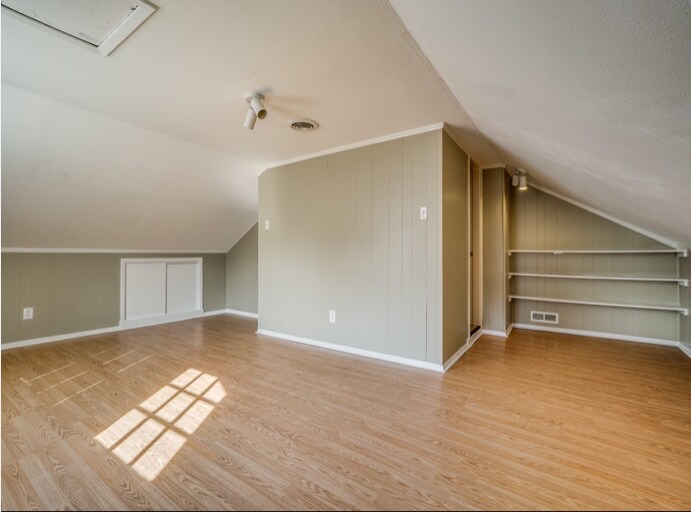 Building Photo - 11227 Drummond Dr