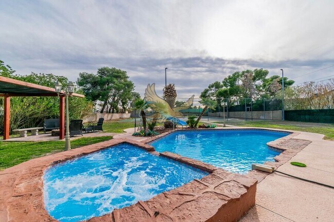 Building Photo - 6845 Coley Ave