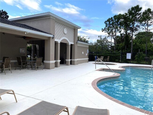 Building Photo - 1050 Grantham Dr