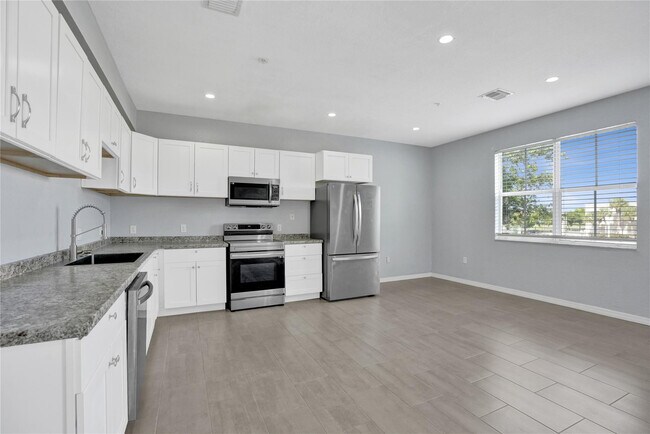 Building Photo - 2137 Shoma Dr