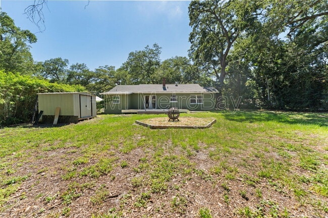 Building Photo - 4939 Woodland Dr