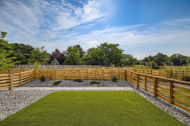 Building Photo - 2502 Colt Wy