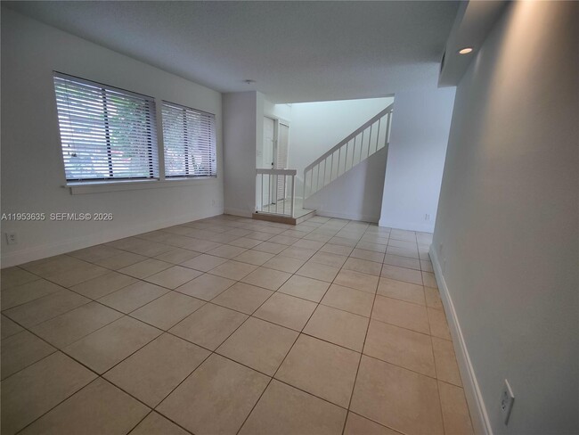 Building Photo - 181 Wimbledon Lakes Dr