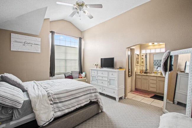 Building Photo - 12504 Sun Flare Dr