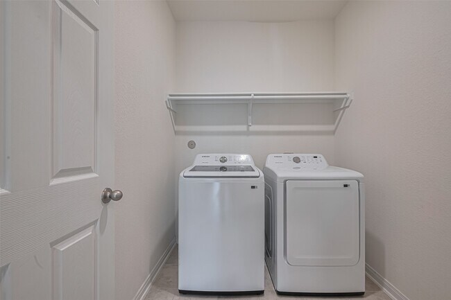Building Photo - 5727 Texas Sage Dr