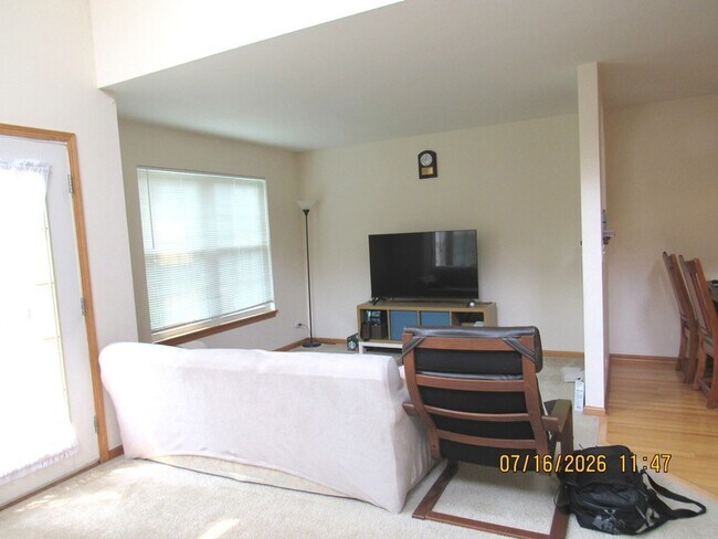 Building Photo - 1457 Sturgeon Bay Ct