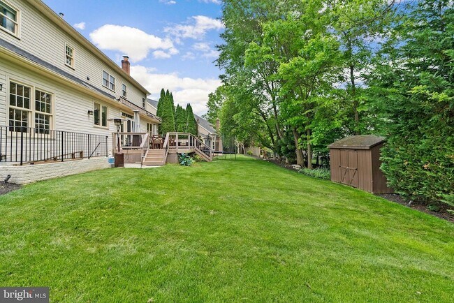 Building Photo - 4 Yellow Plum Ct