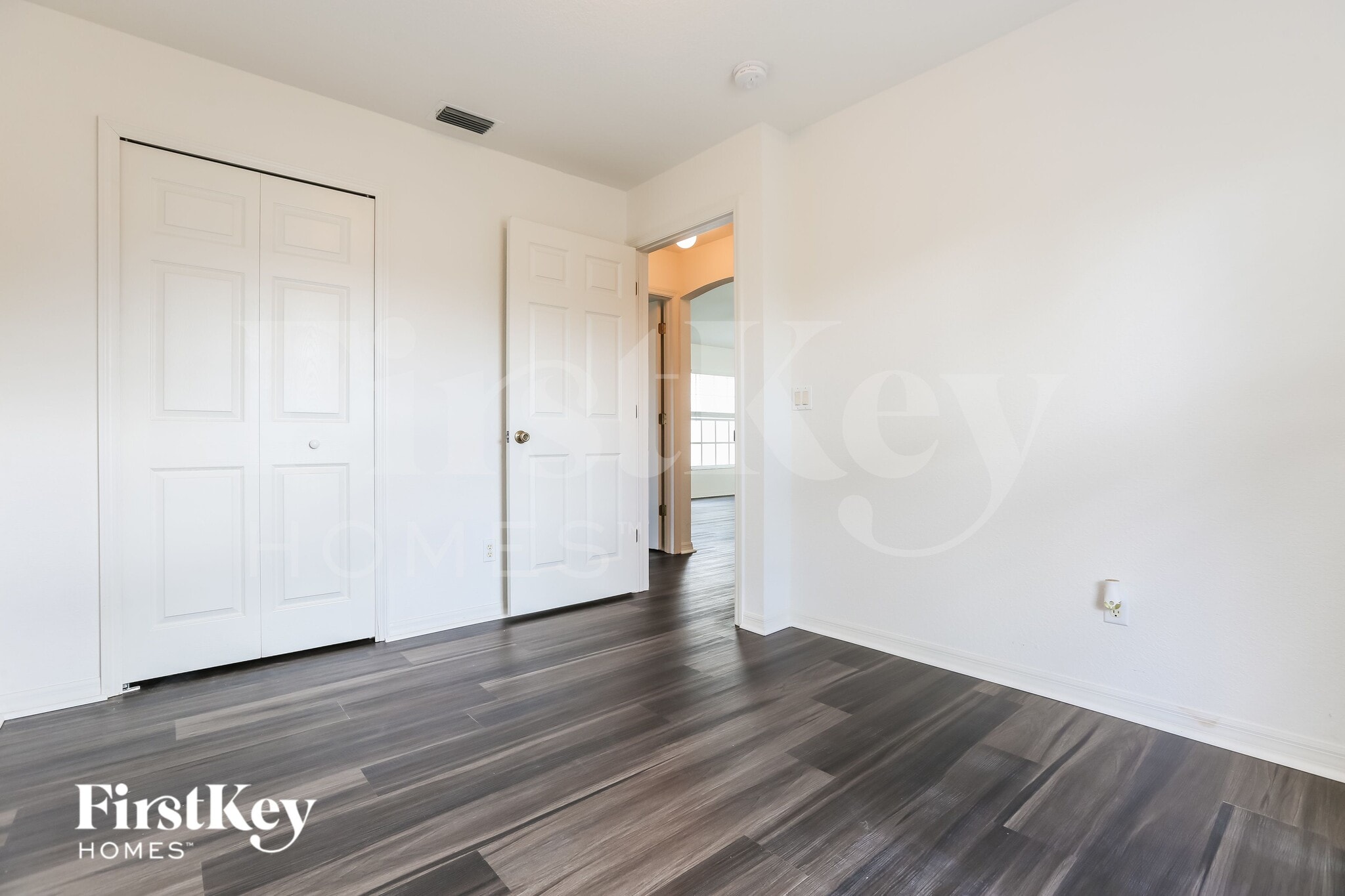 Building Photo - 11092 Vanessa Ave