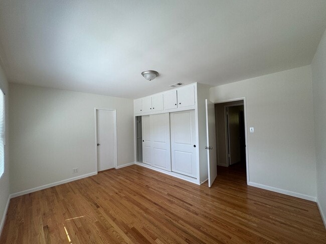 Building Photo - Adorable Open Plan  3BD 2BA Home in West Torrance With A/C
