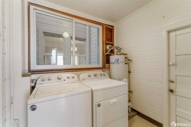 Building Photo - 928 Greenwich St