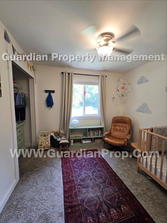 Building Photo - 1445 Cherry Pl