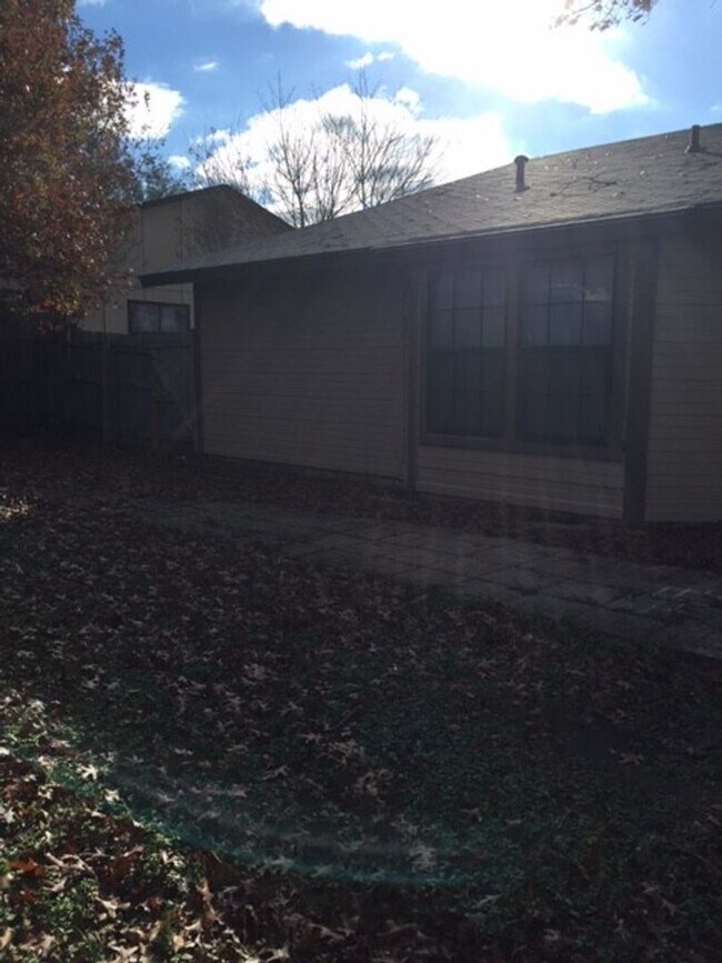 Building Photo - 10343 Prescott Dr