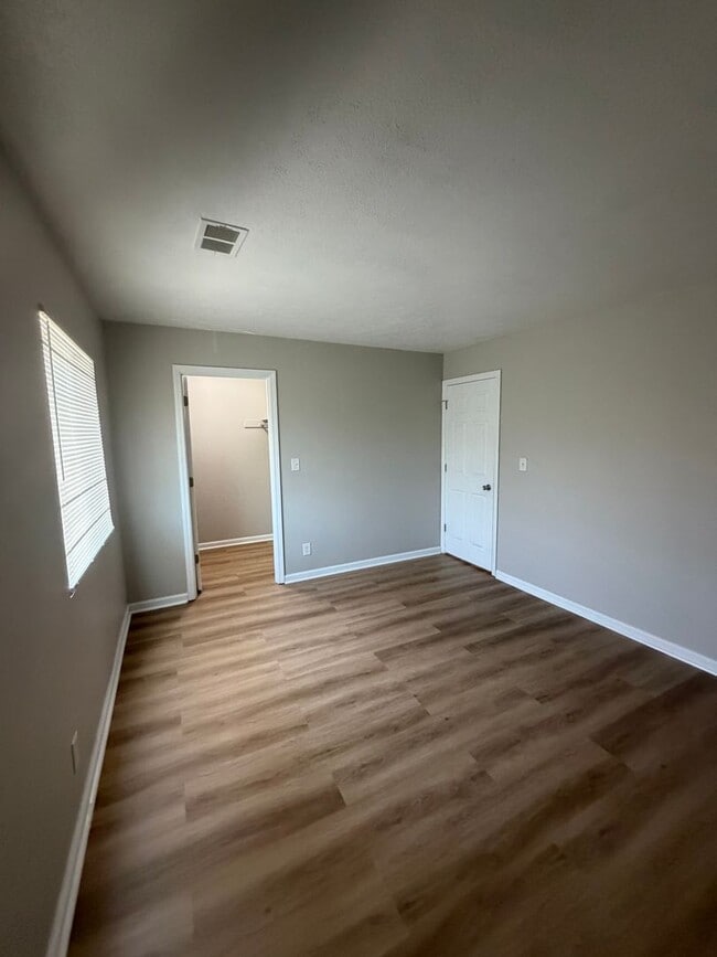 Building Photo - 8929 Brigadier Dr