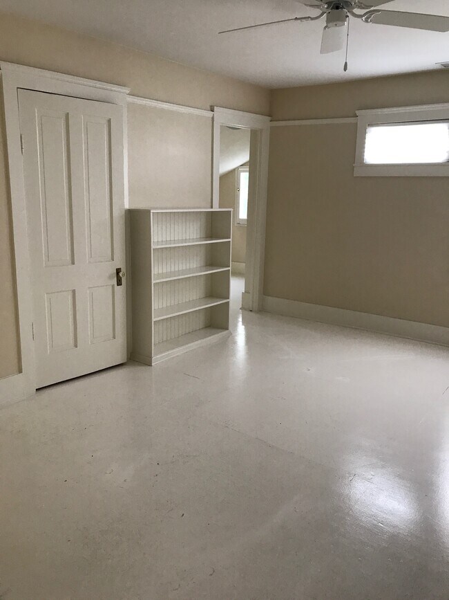 Bedroom with Bonus Room - 914 S Los Robles Ave