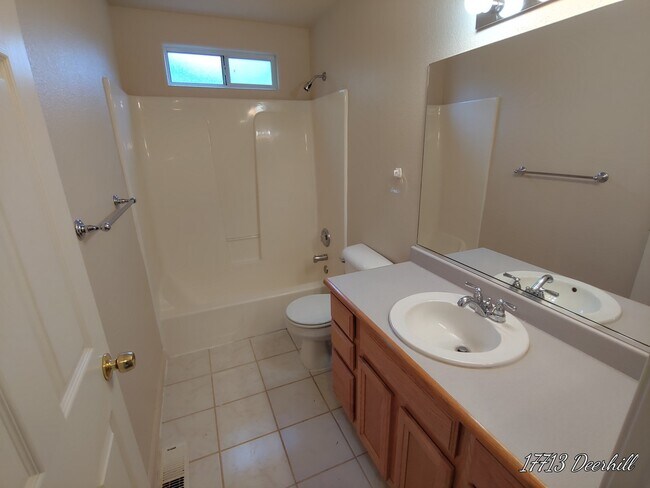 Building Photo - Hidden Valley Lake Rental- PGE included