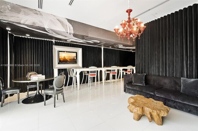 Building Photo - 495 Brickell Ave