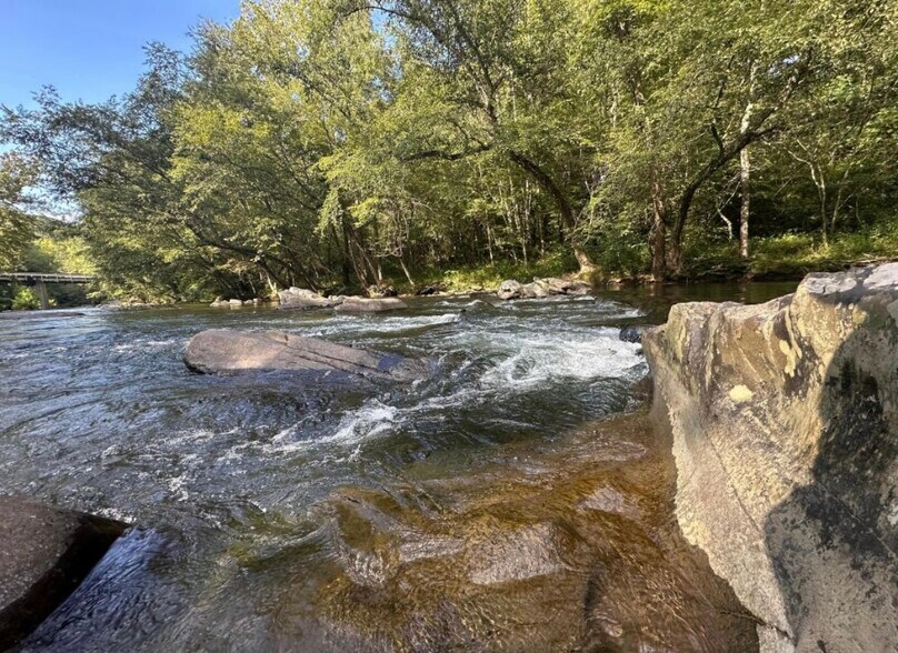 Building Photo - 3626 Pittman Center Rd