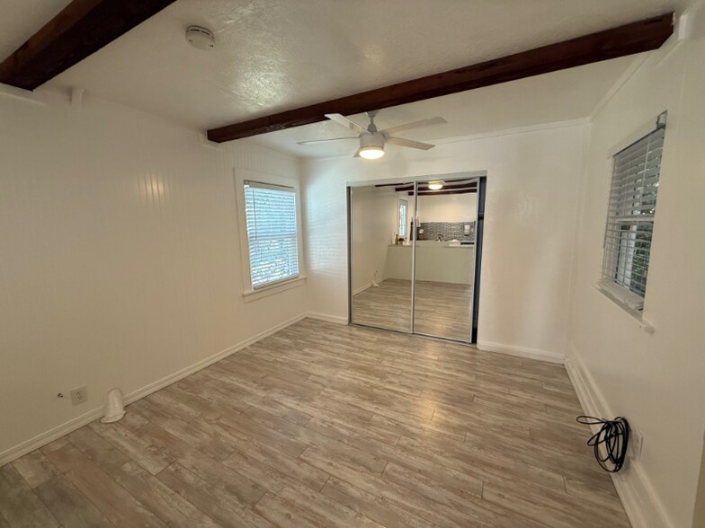 Building Photo - 190 Lubeck Rd