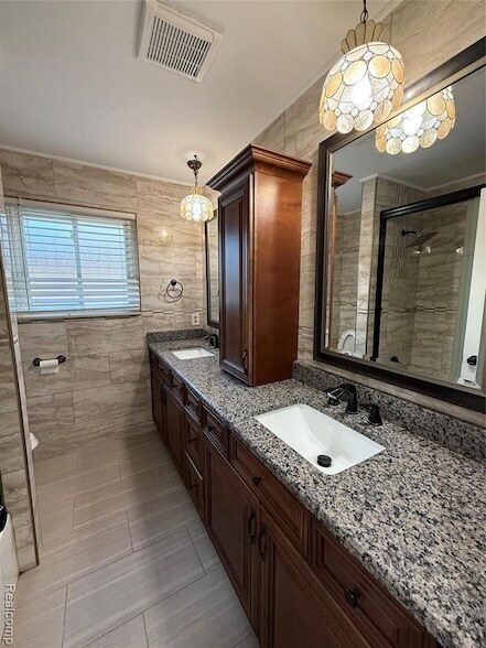 Building Photo - 2308 Kipling Dr