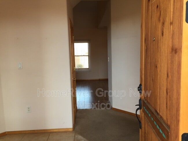 Building Photo - 828 Kipuka Dr NW