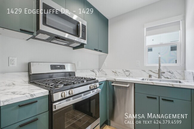 Building Photo - 1429 Edgecliffe Dr