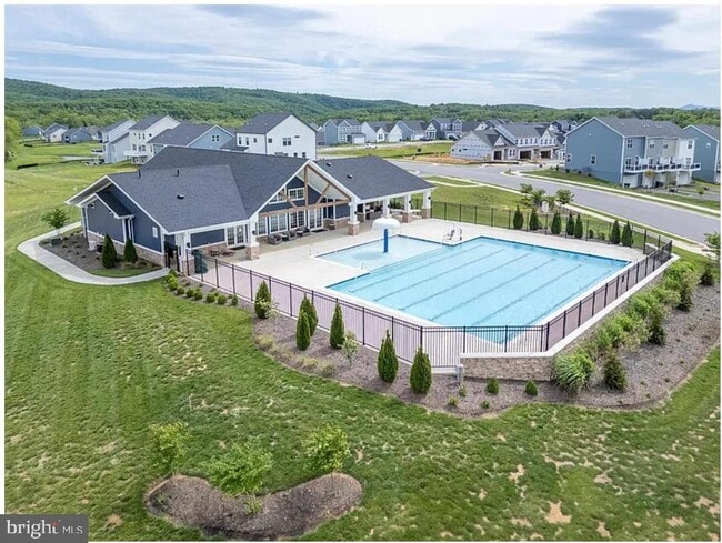 Building Photo - 5019 Forsythia Pl