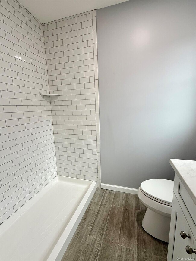 Building Photo - 19 Lee Ave