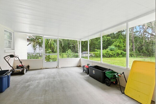 Building Photo - Spacious 4-Bedroom Home in Wildwood – Rece...