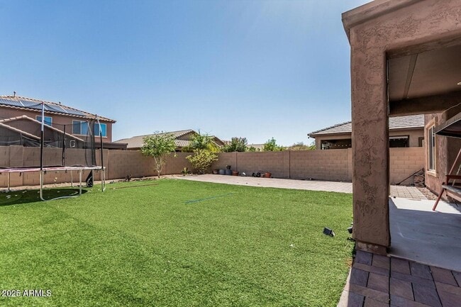 Building Photo - 10827 W Bronco Trail