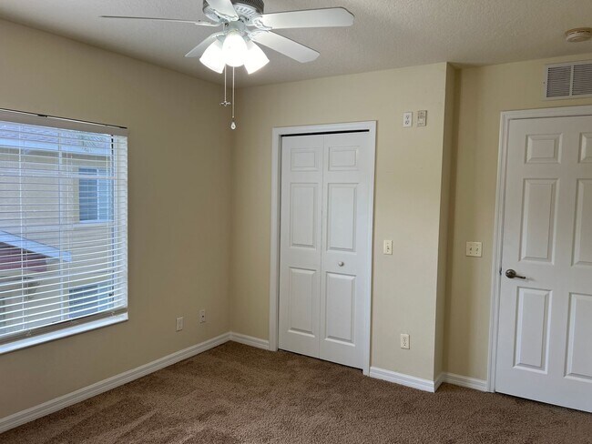 Building Photo - 3511 45th Terrace W