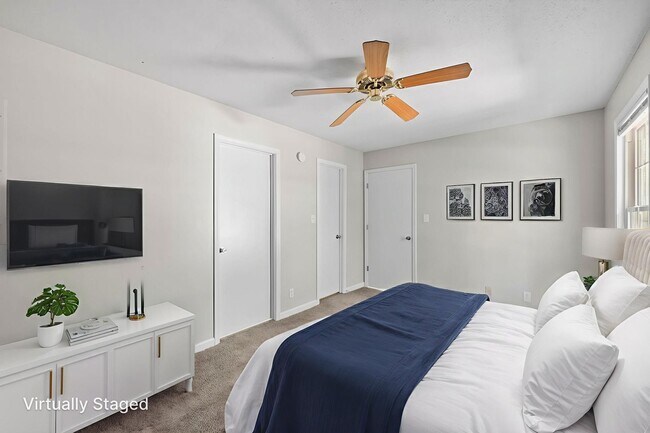 Building Photo - Cozy Charm Meets Modern Touches in Oak Grove