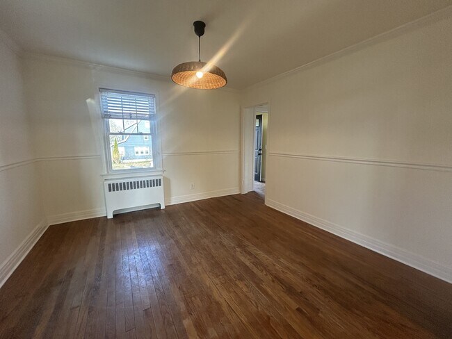 Building Photo - 25 Putnam Ave